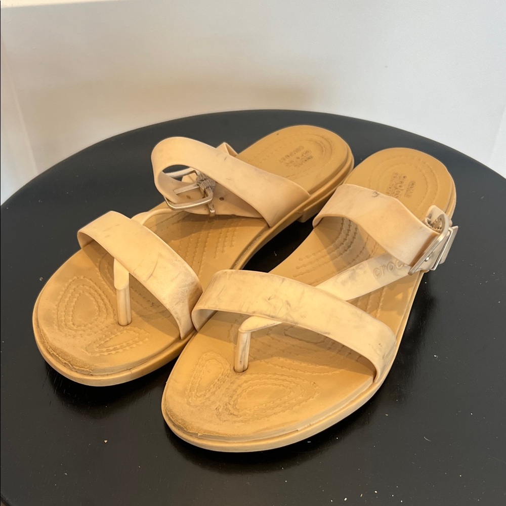 CROCS Women's Tulum Toe Post Sandal Size 8 In White